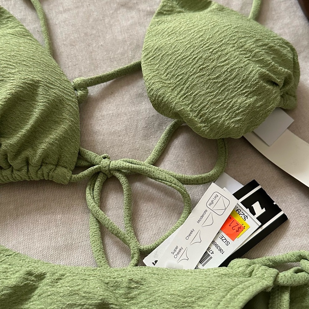 DAMSEL Adjustable Green Triangle Bikini Set - Picture 5 of 6